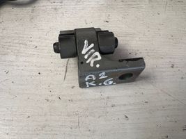 Audi A2 Cerniera superiore della portiera posteriore 8Z0833401B