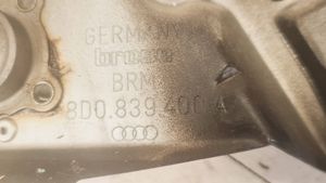 Audi A4 S4 B5 8D Ręczny podnośnik szyby drzwi tylnych 8D0839400A