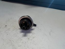 Opel Vectra B Regolatore di pressione del carburante 90411542