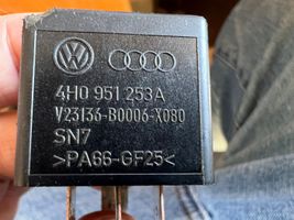 Volkswagen Golf VI Inne przekaźniki 4H0951253A