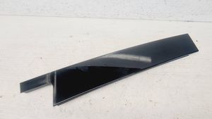 Renault Megane III Rivestimento modanatura del vetro della portiera posteriore 822830014R