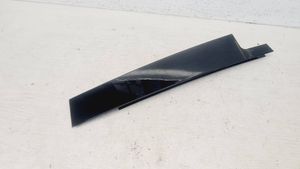 Renault Megane III Rivestimento modanatura del vetro della portiera posteriore 822830014R