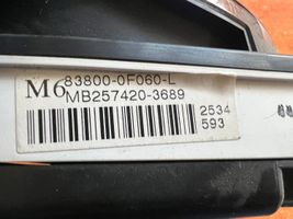 Toyota Corolla Verso AR10 Tachimetro (quadro strumenti) 838000F060L