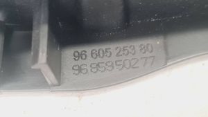 Citroen C4 II Etuoven sisäkahva 9660525380
