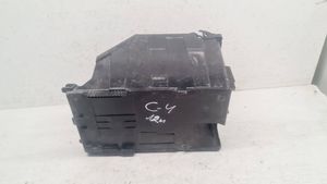 Citroen C4 II Akkulaatikon alusta 9687472580