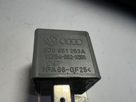 Audi A3 S3 A3 Sportback 8P Inne przekaźniki 8D0951253A