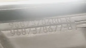 Citroen C4 II Verkleidung Türfenster Türscheibe vorne 9687378480