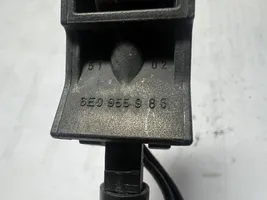 Skoda Superb B5 (3U) Mazgāšanas šķidruma smidzinātājs (-i) priekšējam logam 6E0955986