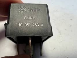 Volkswagen Tiguan Other relay 4H0951253A