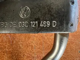 Volkswagen Tiguan Turboahtimen öljyletku 03C121469D