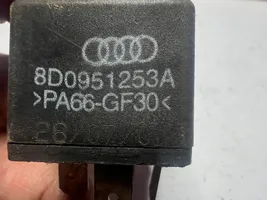 Audi A4 S4 B6 8E 8H Altri relè 8D0951253A