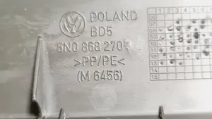 Volkswagen Tiguan Osłona boczna fotela tylnego 5N0868270