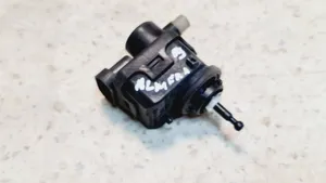 Nissan Almera N16 Headlight level adjustment motor 007878