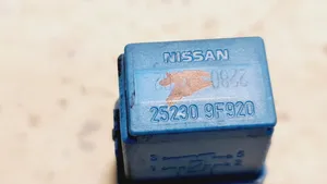 Nissan Almera N16 Muu rele 252309F920