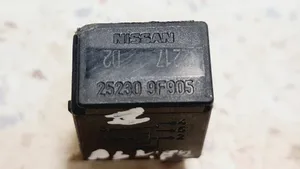 Nissan Almera N16 Kita rėlė 252309F905