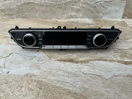 Audi A4 Allroad B9 Climate control unit 8W0820043F