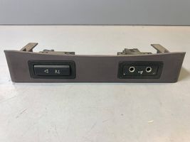 BMW X5 E53 Connettore plug in AUX 03055505