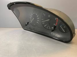 BMW 5 E39 Spidometras (prietaisų skydelis) 6906122