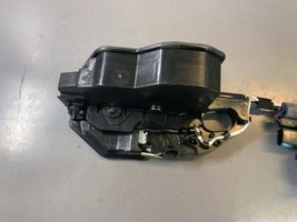 BMW X5 E70 Silniczek dociągania drzwi przednich 51227315024