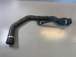 BMW 3 E90 E91 Tuyau de liquide de refroidissement moteur 7789587