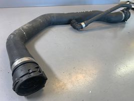 BMW 3 E90 E91 Tuyau de liquide de refroidissement moteur 7789587