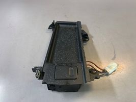 BMW 5 E39 Popielniczka przednia tunelu środkowego 51168159694