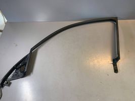 BMW 1 E81 E87 Moulure de vitre de la porte avant 7121145