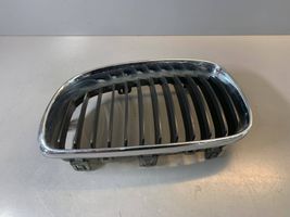 BMW 1 E81 E87 Griglia superiore del radiatore paraurti anteriore 7179655