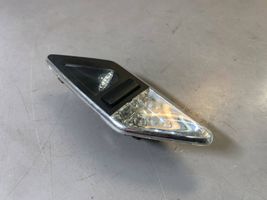 BMW 3 E46 Illuminazione sedili posteriori 8375586