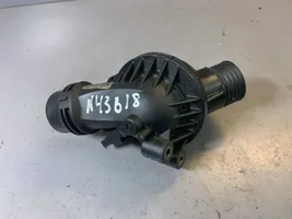 BMW 3 E90 E91 Termostat / Obudowa termostatu 11537552403