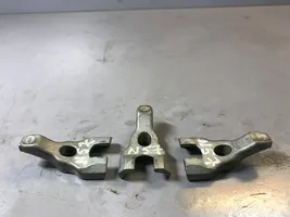 BMW 7 F01 F02 F03 F04 Sprauslas turētājs/pleciņš 13538578607