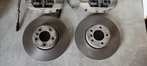 BMW 3 F30 F35 F31 Jeu de disques et étriers de frein 6850932