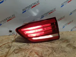 BMW 2 F45 Lampy tylnej klapy bagażnika 7311031