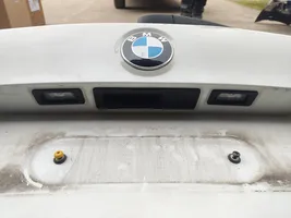 BMW X1 F48 F49 Tylna klapa bagażnika 300