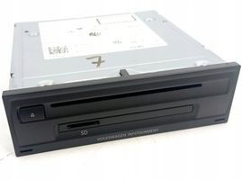 Volkswagen Carocha Radio / CD/DVD atskaņotājs / navigācija 3Q0035844A, 3Q0035878A