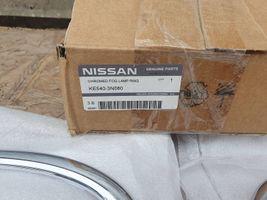 Nissan Leaf II (ZE1) Etupuskurin jakajan koristelista KE540-3N080 