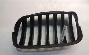 BMW X6 M Grill / Wlot powietrza błotnika przedniego 51137157688