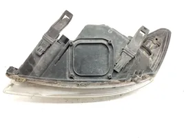 Ford Focus Lampa przednia 8M5113W029AF