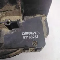 Renault Trafic II (X83) Front door lock 8200004410