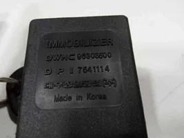 Daewoo Lanos Verrouillage de commutateur d'allumage 140689