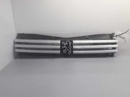 Peugeot 205 Grille de calandre avant 780944