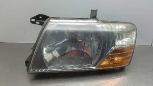 Mitsubishi Montero Lampa przednia 