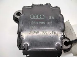 Audi A4 S4 B5 8D Cewka zapłonowa wysokiego napięcia 058905105