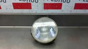 Mitsubishi Montero Lampa przednia 