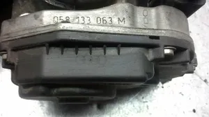 Audi A4 S4 B5 8D Valvola corpo farfallato 058133063M