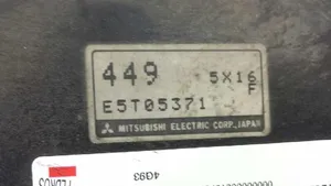 Mitsubishi Carisma Przepływomierz masowy powietrza MAF MD172449