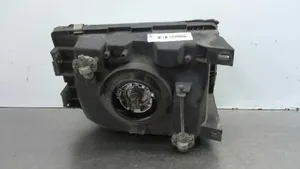 Mitsubishi Montero Lampa przednia 