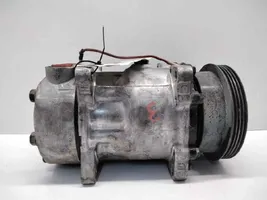 Renault Clio I Air conditioning (A/C) compressor (pump) 3833806434