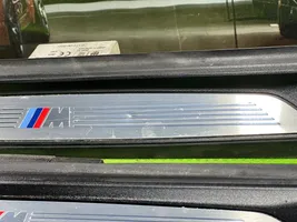 BMW 3 F30 F35 F31 Copertura del rivestimento del sottoporta anteriore 8051037