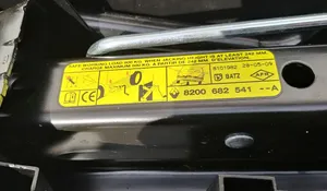 Renault Clio III Rivestimento vano della ruota di scorta 8200696876